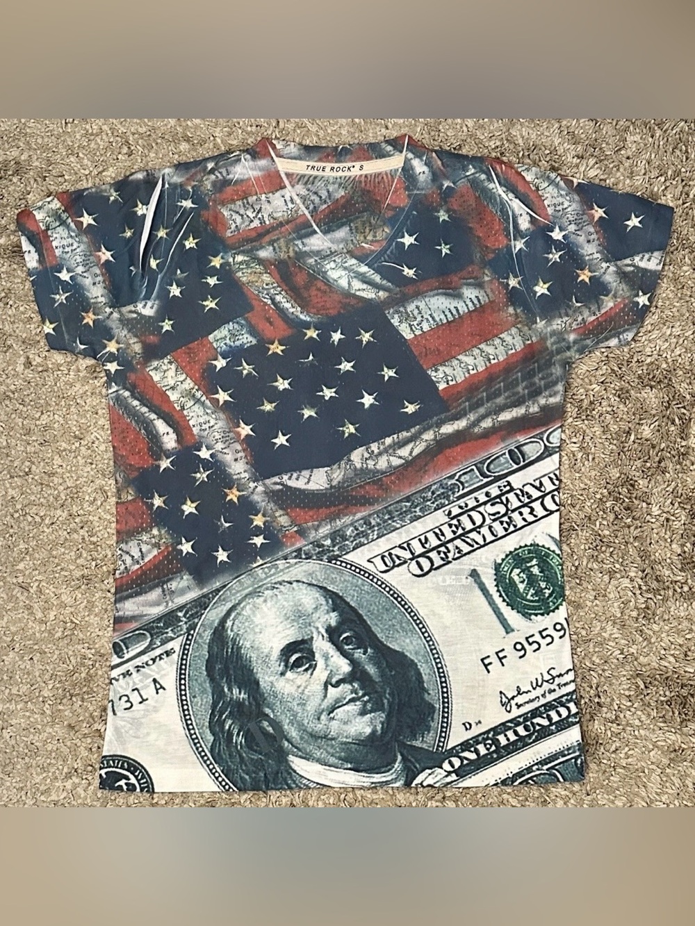 True Rock Men’s Size S V-Neck Patriotic American Flag Money Short Sleeve T-Shirt